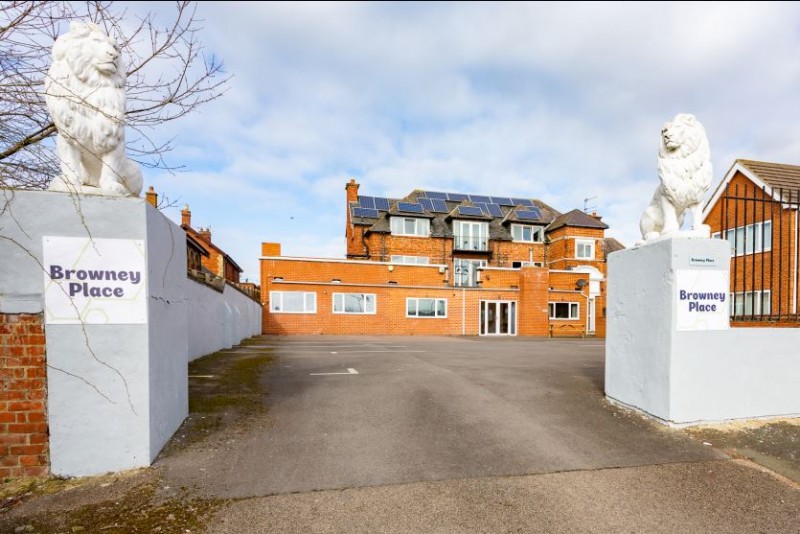 OUR LATEST & BEST PROPERTY DEALS The Empire Property Group