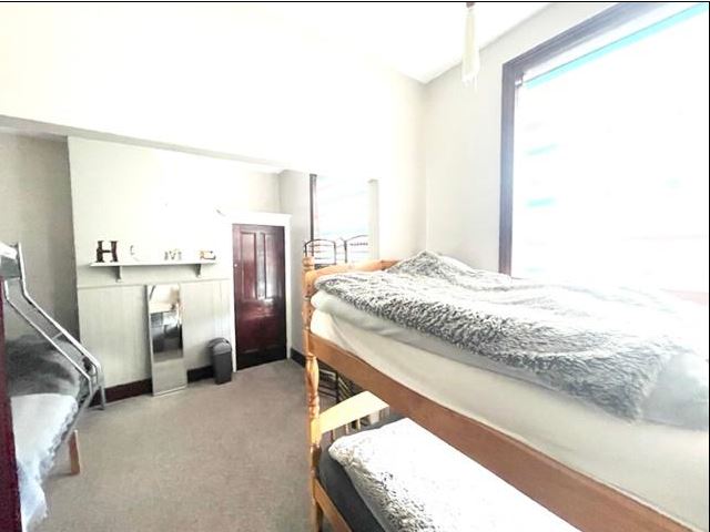Bedroom2-3.jpg