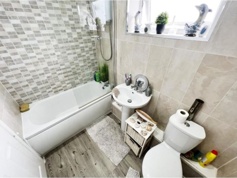 Bathroom-796x600.jpg