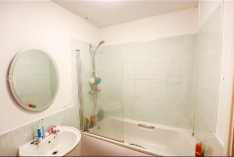 Bathroom1-800x536.jpg