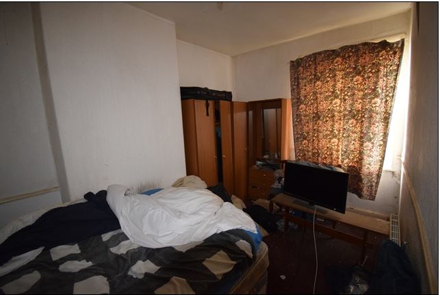 Bedroom1-3.jpg
