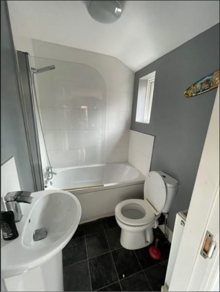 Bathroom-3-452x600.jpg