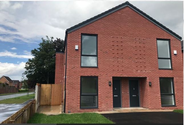 Tenanted, Modern house in St Helens!