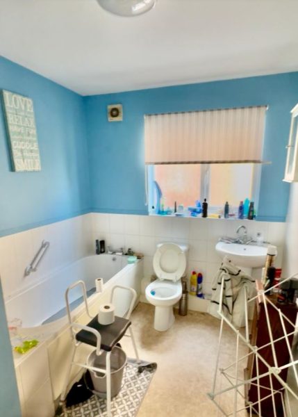 bathroom-1-429x600.jpg
