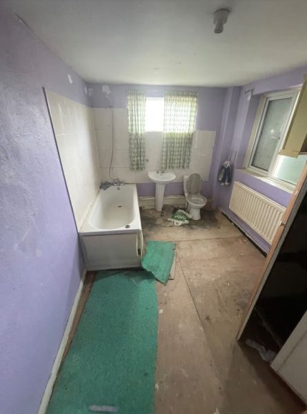 bathroom-445x600.jpg