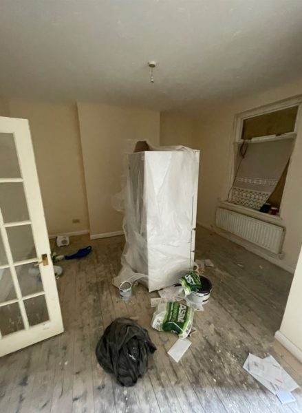 lounge-439x600.jpg