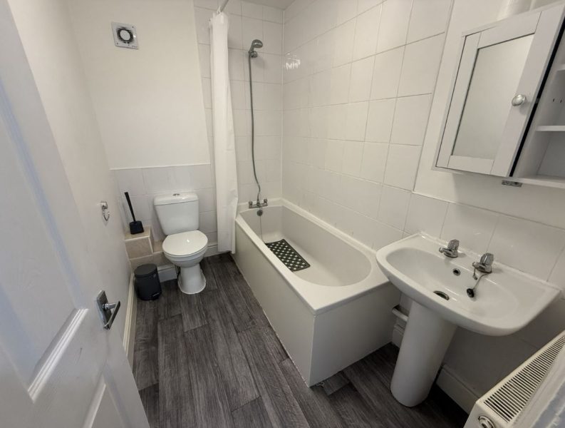 Bathroom-793x600.jpg
