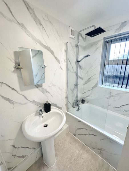 bathroom-452x600.jpg