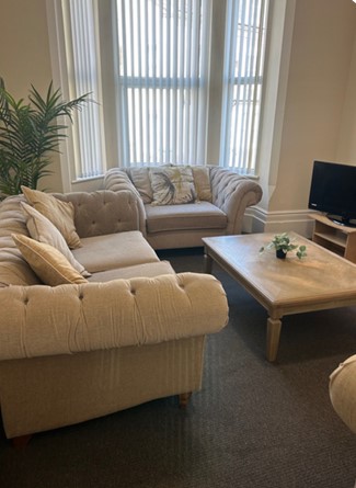 Lounge.jpg