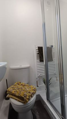 Shower-room-1.jpg